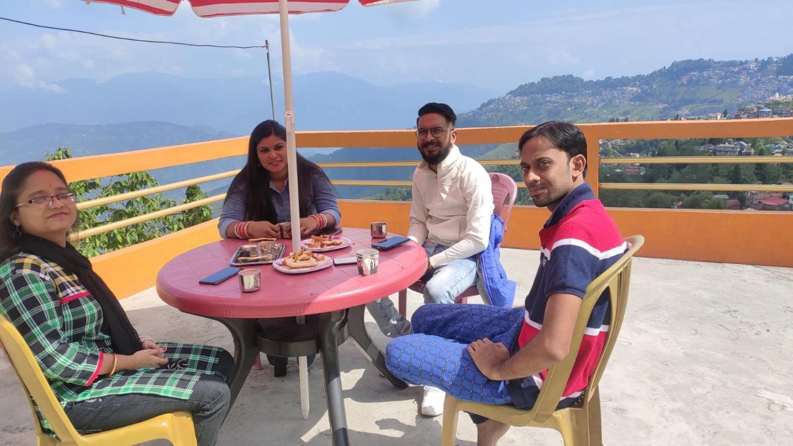 Lotus Homestay Darjeeling  Ngoại thất bức ảnh